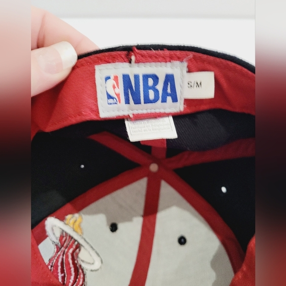 Miami Heat NBA Wool Blend Ball Cap Size S/M Embroidered - Picture 7 of 9